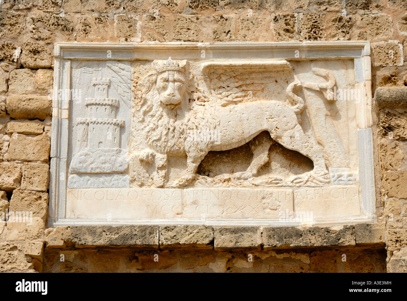 Soulagement en pierre de Lion Vénitien Markus St Mark à la tour d'Othello Gazimagusa Famagouste Chypre du Nord Banque D'Images