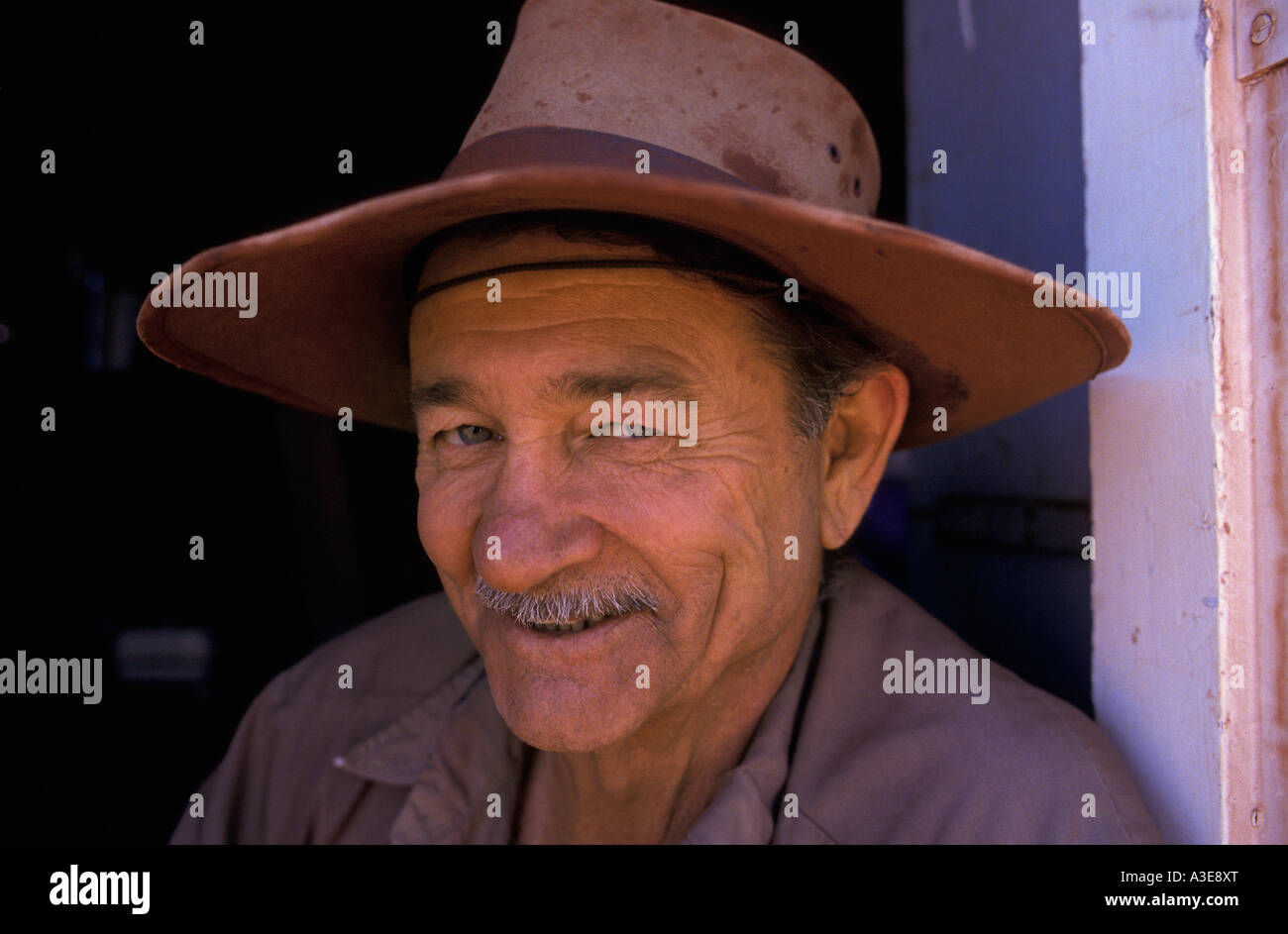 Homme Wittenoom Région du Pilbara Australie occidentale l'Australie l'horizontale Banque D'Images
