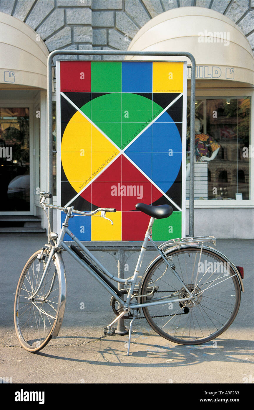 vélo, vélo, vélo à pédale, vélo, pousser le vélo, support de vélo, support de vélo, debout de vélo, debout de vélo, repos de vélo, repos pour vélo, repos pour vélo Banque D'Images