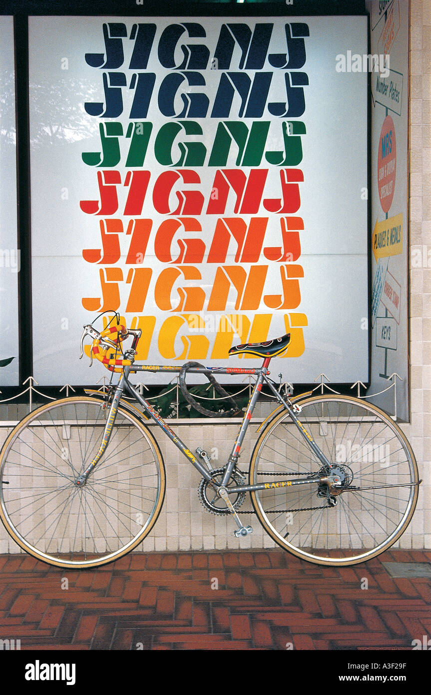 vélo, vélo, vélo à pédale, vélo, pousser le vélo, support de vélo, support de vélo, debout de vélo, debout de vélo, repos de vélo, repos pour vélo, repos pour vélo Banque D'Images