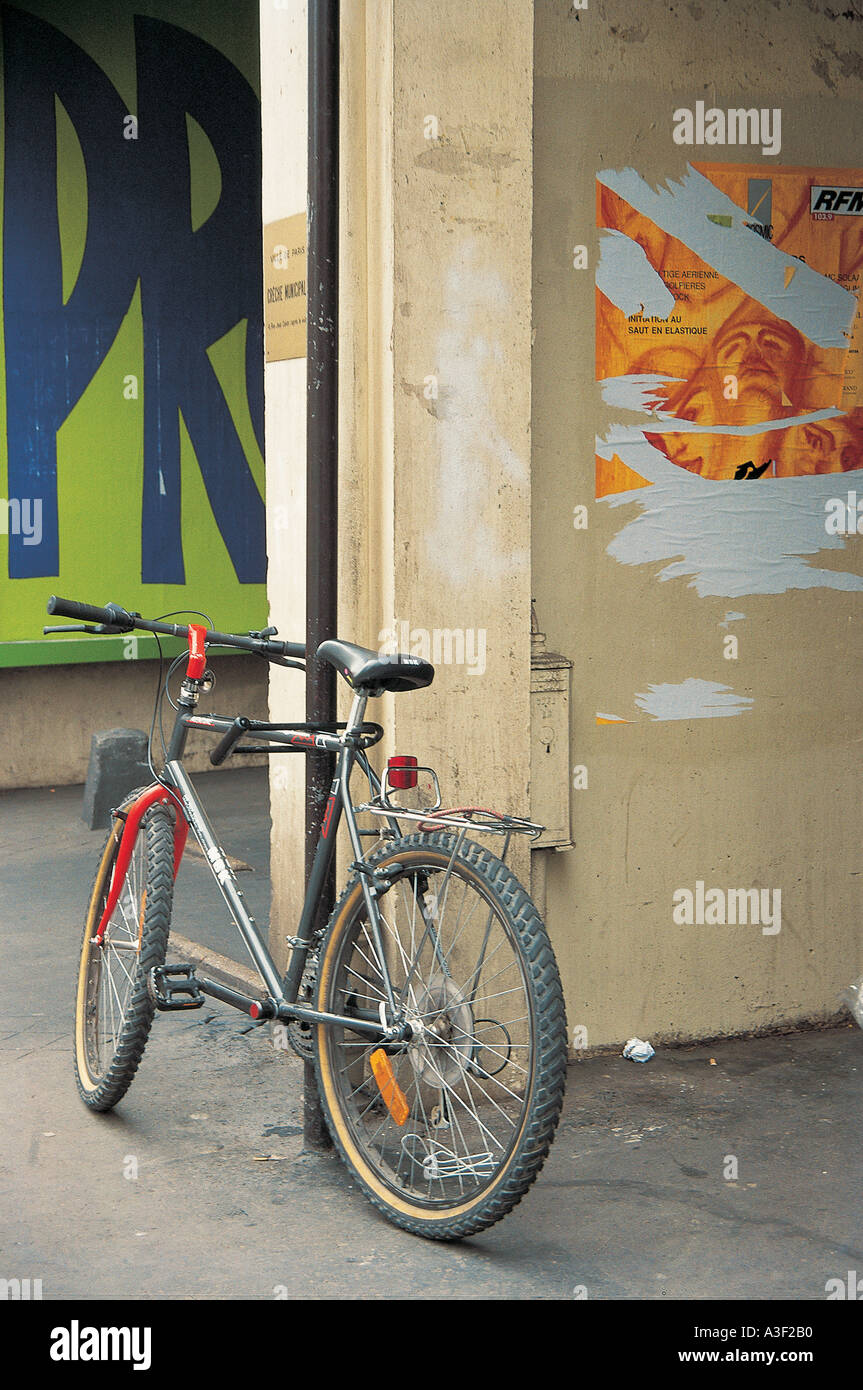 vélo, vélo, vélo à pédale, vélo, pousser le vélo, support de vélo, support de vélo, debout de vélo, debout de vélo, repos de vélo, repos pour vélo, repos pour vélo Banque D'Images