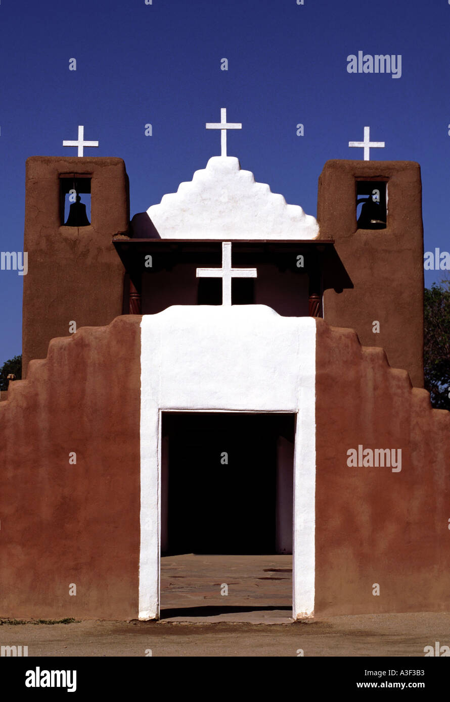 Taos Pueblo NOUVEAU MEXIQUE La nouvelle église San Geronimo de Taos Banque D'Images