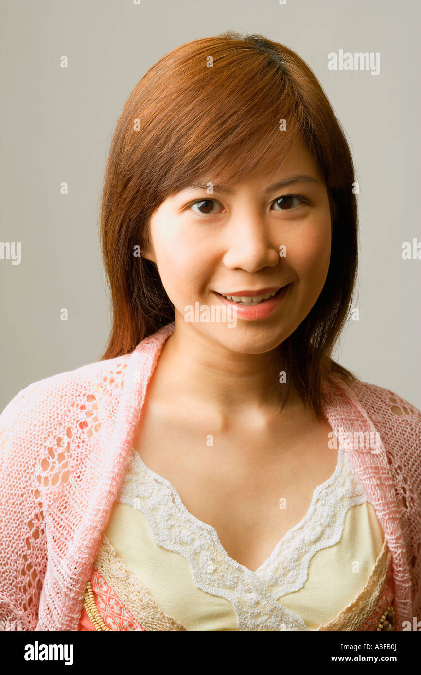 Portrait of a young woman smiling Banque D'Images