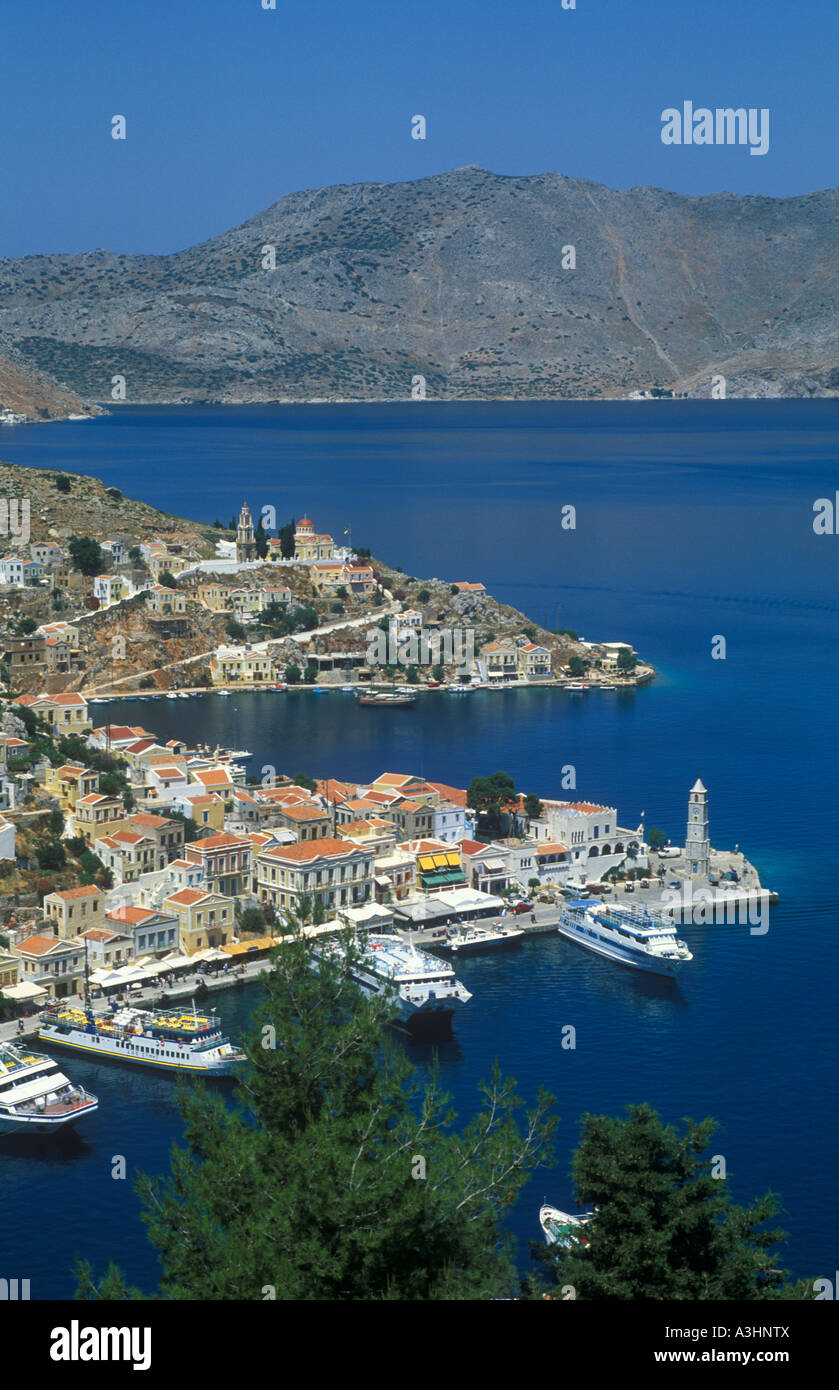 Capitale de l'île grecque de la mer Égée dans Simi Banque D'Images