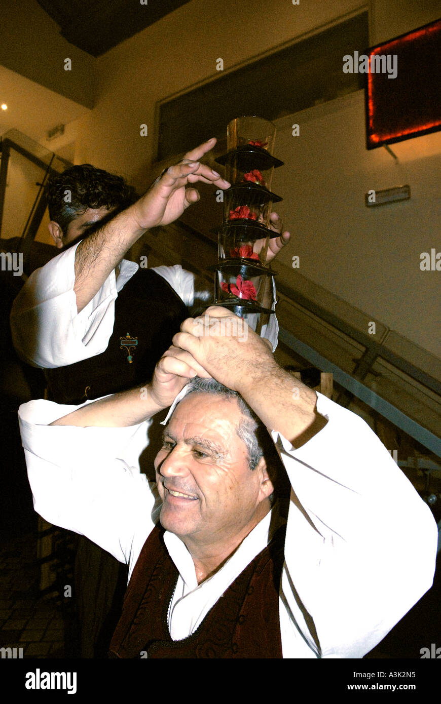 Carob Mill musiques et danses traditionnelles entertainment Limassol Chypre Banque D'Images