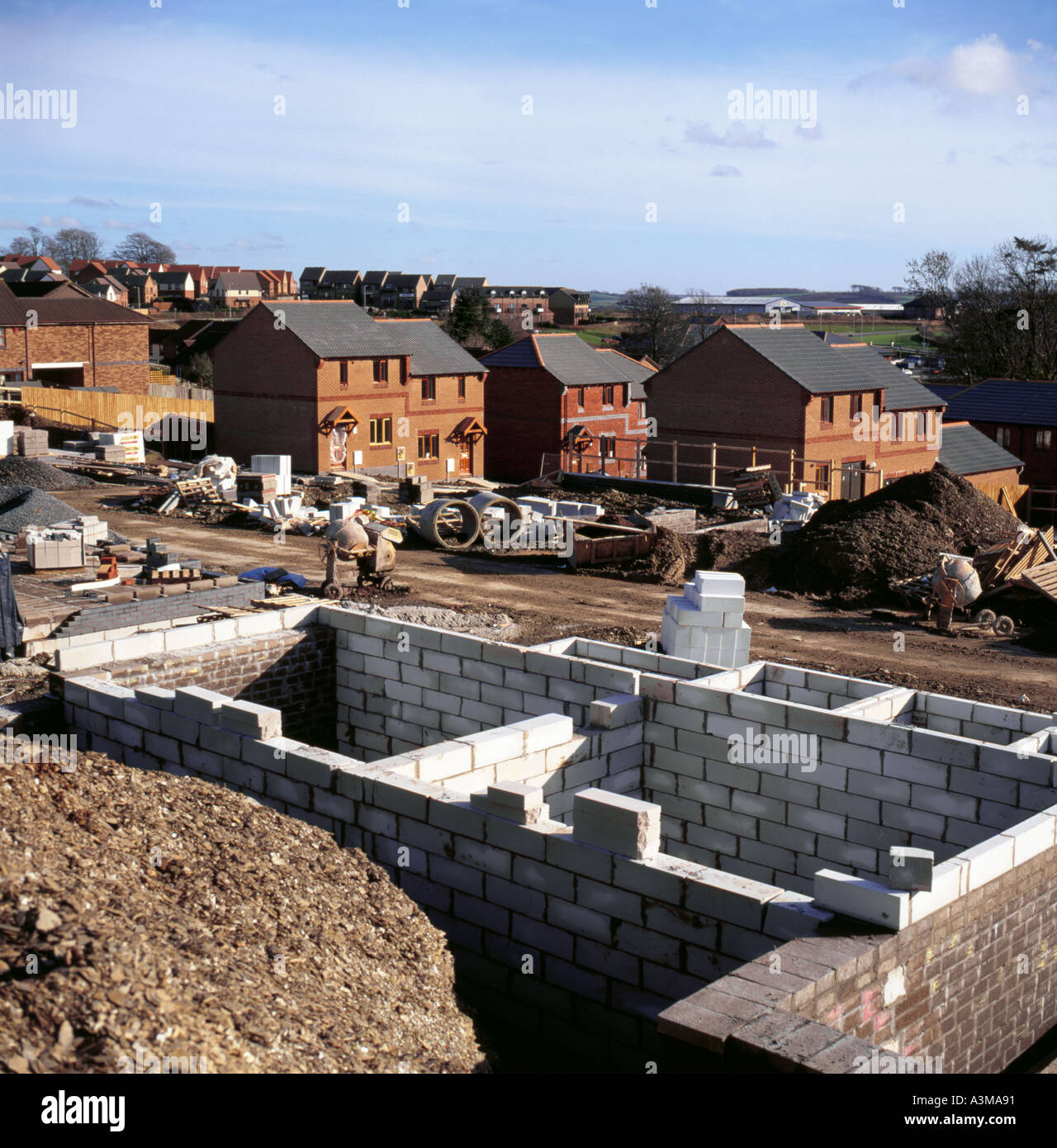 Développement de nouveaux logements à Plympton, Plymouth, Devon, Angleterre, Royaume-Uni. Banque D'Images