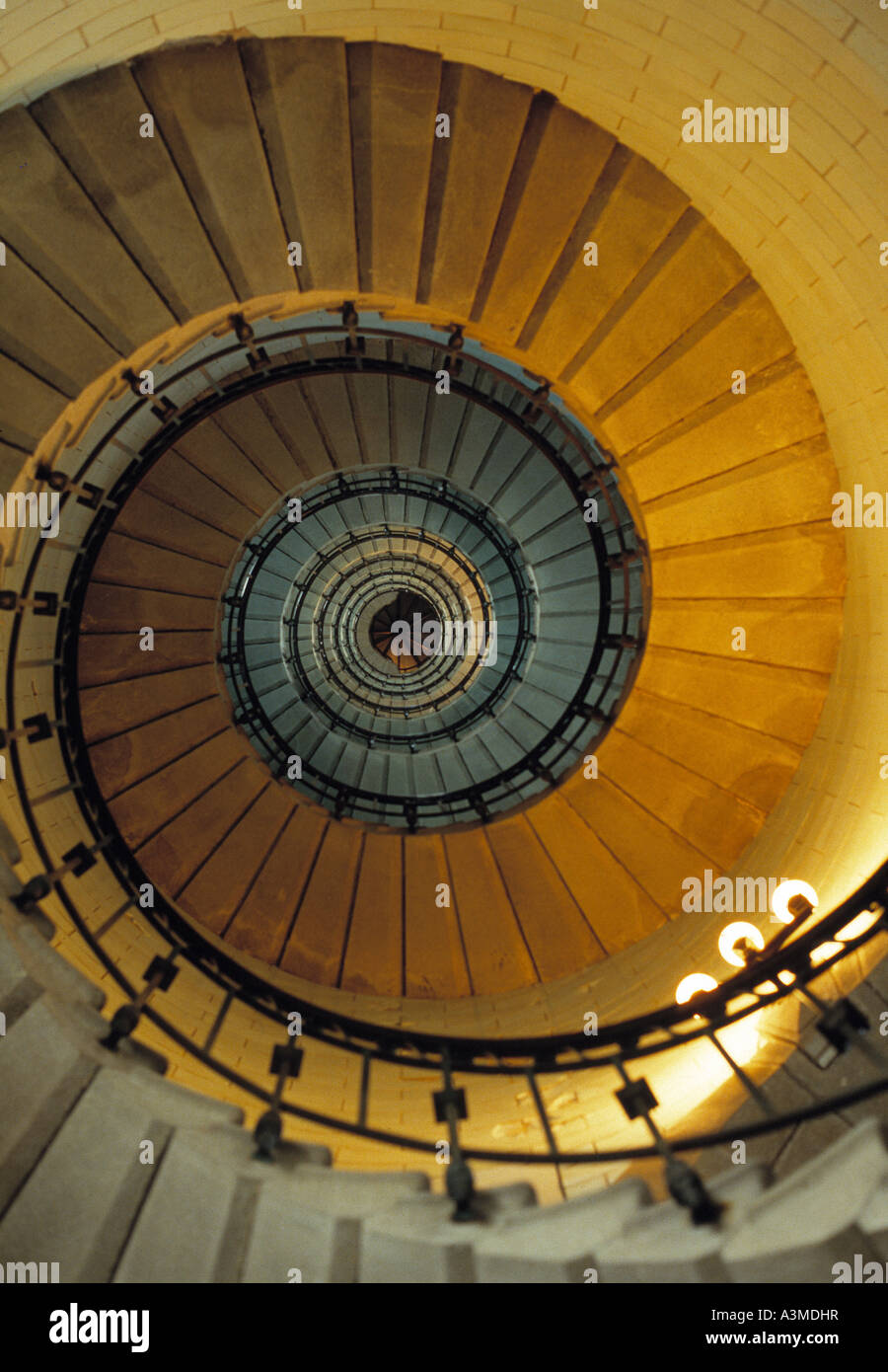 Jusqu'à l'escalier du phare d'Phare Eckmuehl. Finistère, France. Banque D'Images