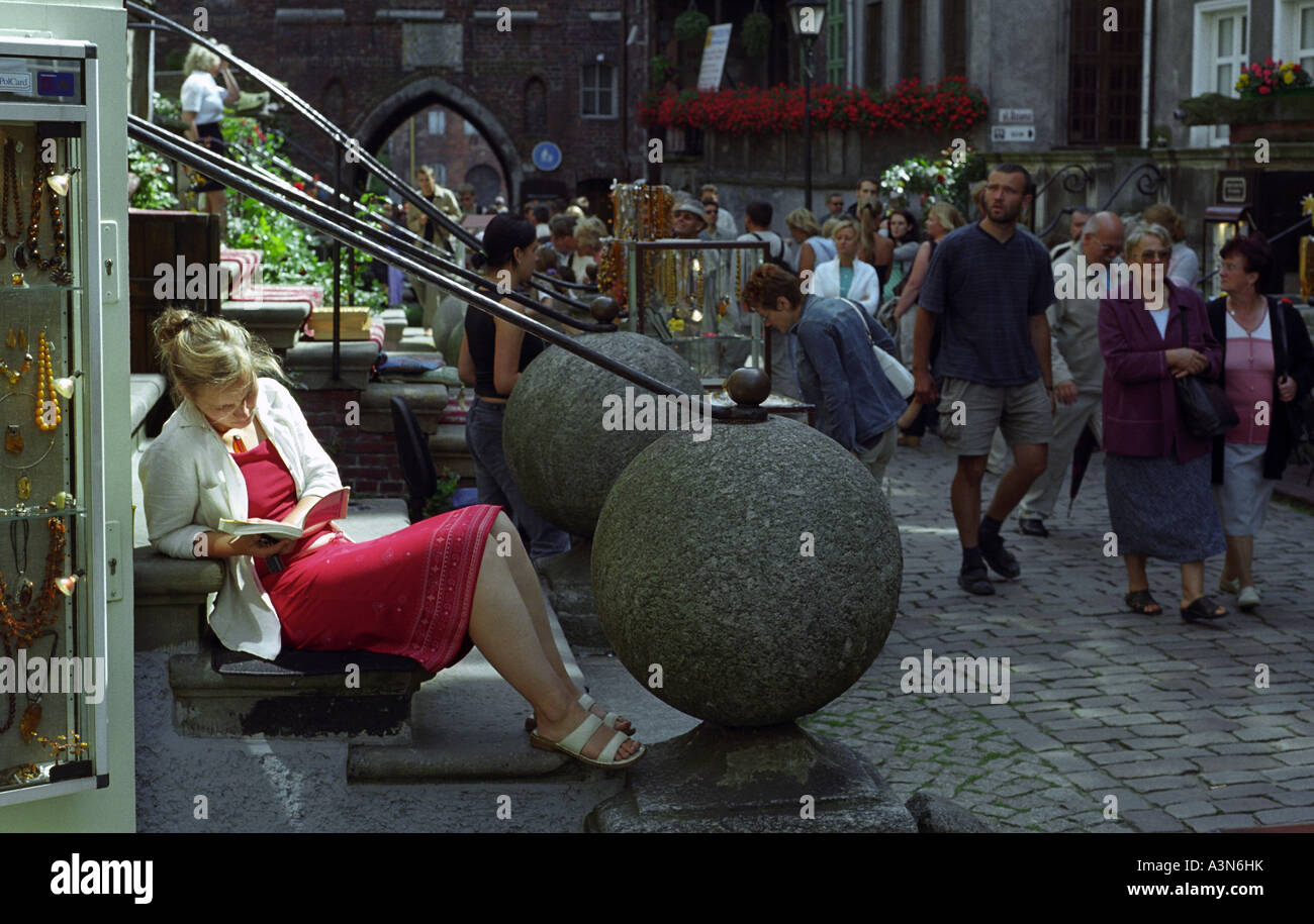 Les personnes à la rue Mariacka à Gdansk, Pologne Banque D'Images