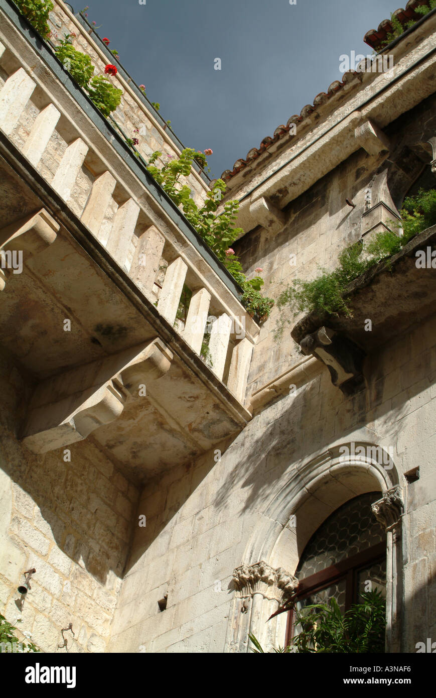 Pierres anciennes dans la région de Alley en Trogir Croatie Banque D'Images