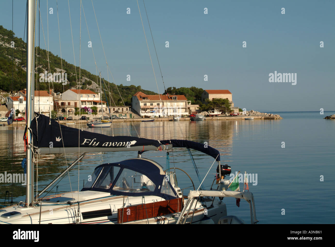 La location dans la baie de Skrivena sur île de Lastovo Croatie Banque D'Images