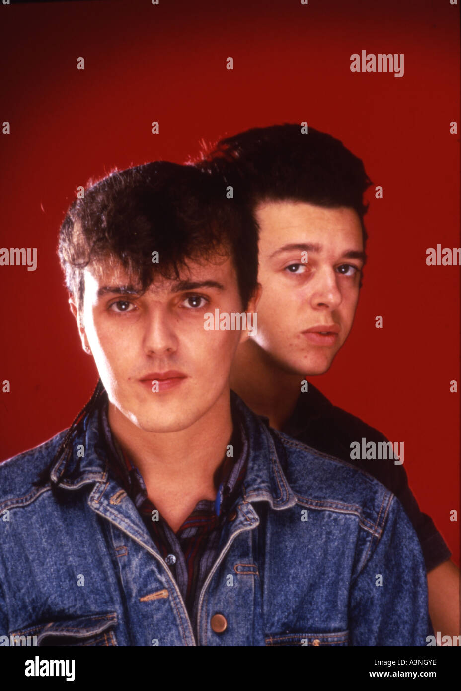 TEARS FOR FEARS UK 80s groupe avec Curt Smith et Roland Orzabal à gauche Banque D'Images
