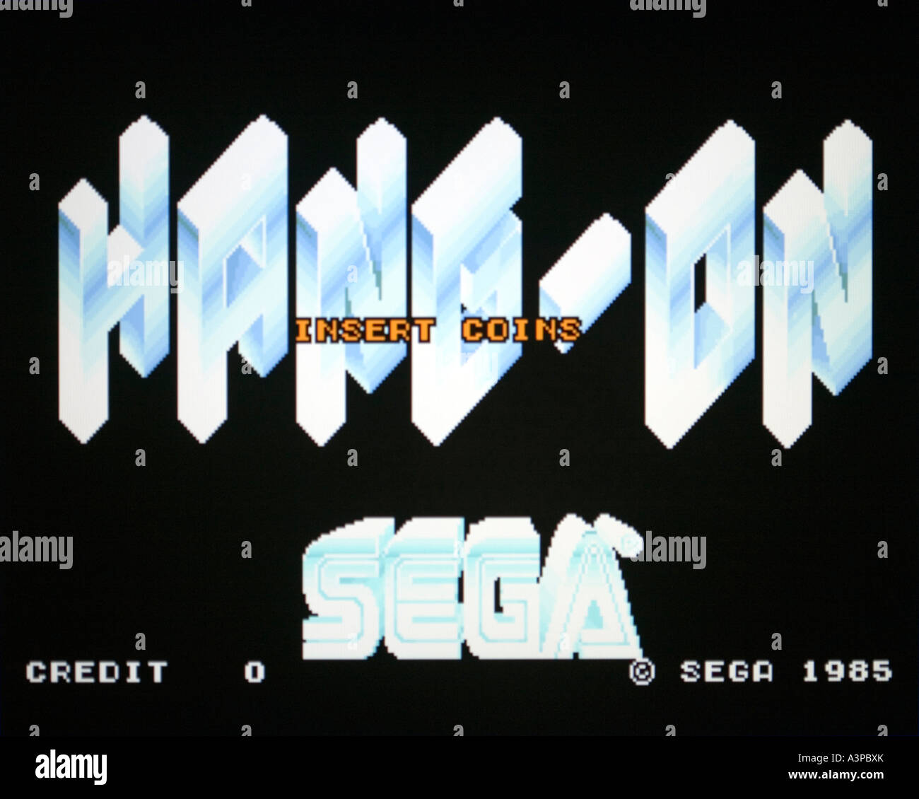 Accrocher au jeu vidéo d'arcade Sega vintage 1985 capture d'un usage éditorial seulement Banque D'Images
