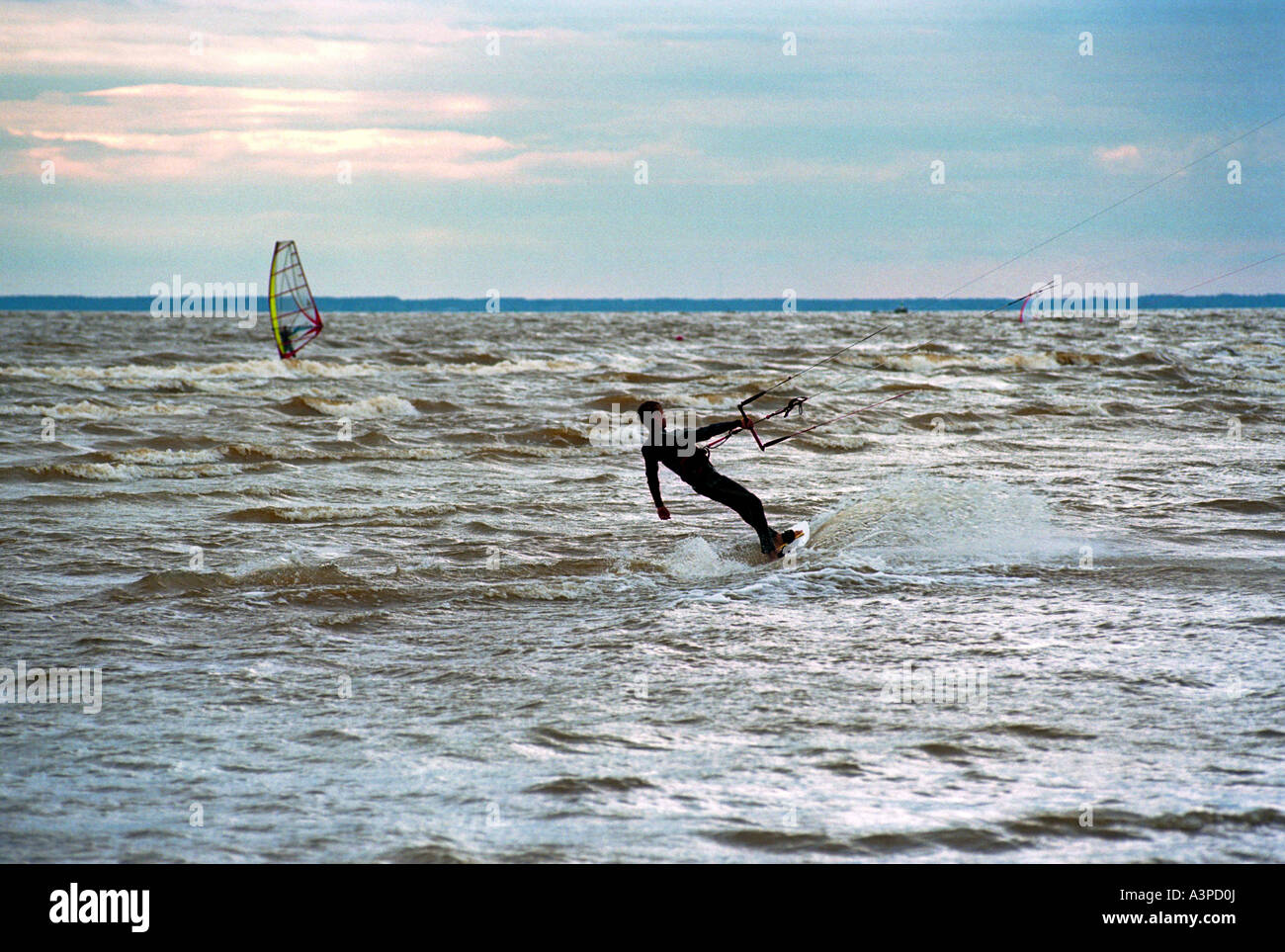 Des planches à la baie de Parnu, Estonie Banque D'Images