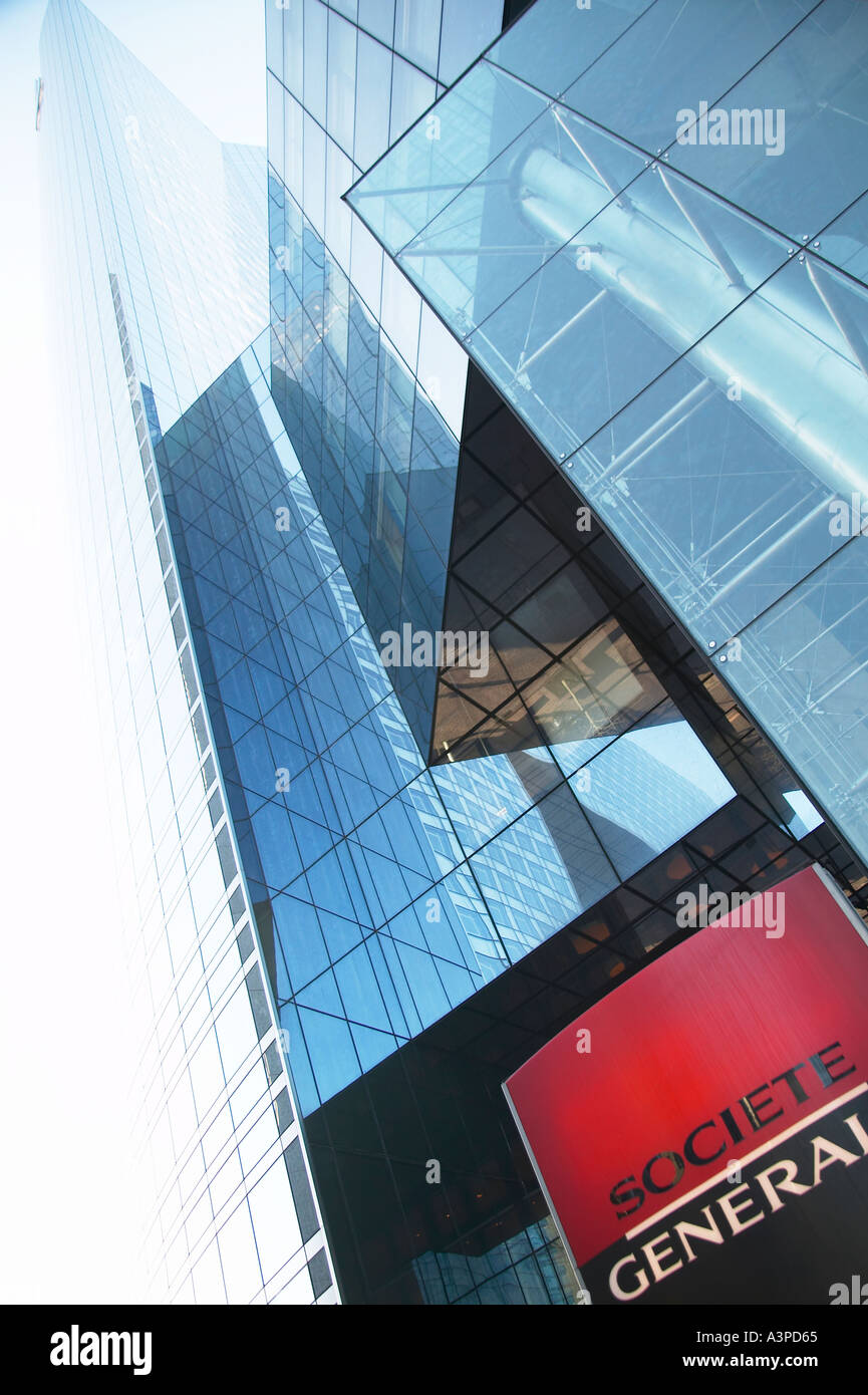 La Société Générale à l'extérieur du centre d'affaires de La Défense Paris France Nov 2003 Banque D'Images