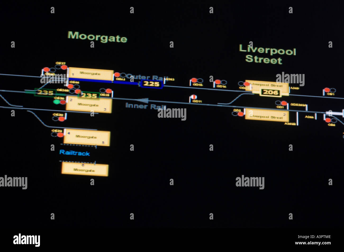 Métro de Londres s Trackernet une représentation graphique en temps réel du réseau de métro trains numérotés peuvent être vus sur le netw Banque D'Images