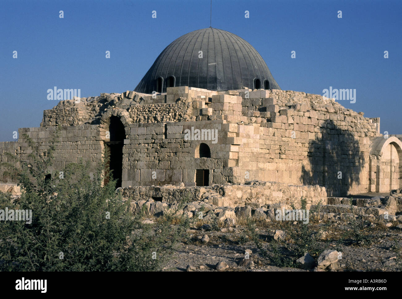 Forteresse omeyyade reconstruit avec toit dôme de plomb forteresse connue sous le nom de citadelle sur Amman Jordanie mountaintop Banque D'Images