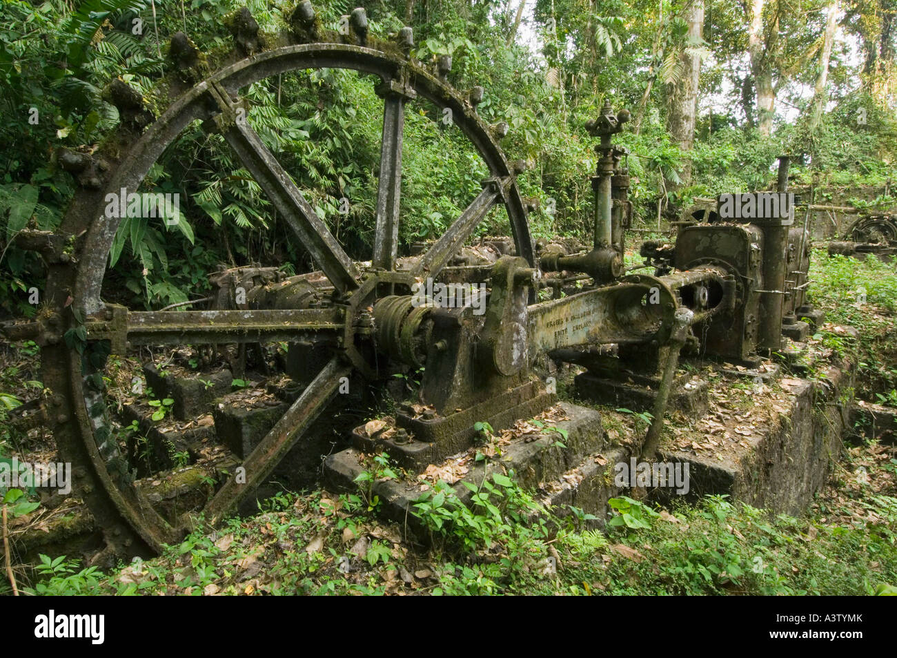 Panama, Parc national du Darien, Cana, ruines d'Espiritu Santo (Saint-Esprit) Or, équipements miniers abandonnés dans la jungle Banque D'Images