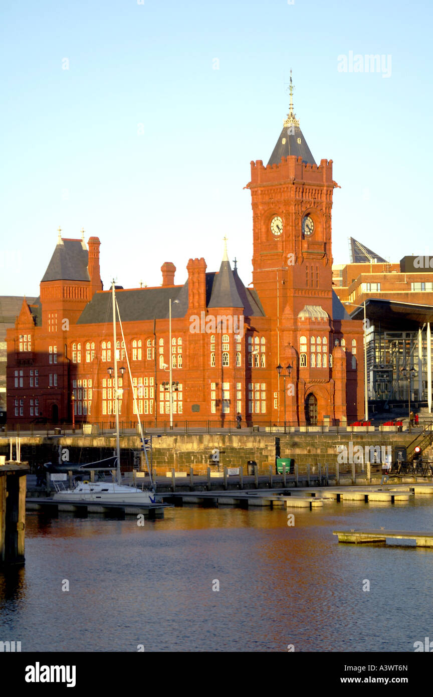 Victorian pierhead building baie de Cardiff Wales UK Banque D'Images