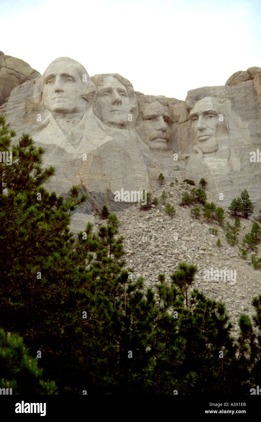 Mount Rushmore avec quatre présidents américains Washington Jefferson Roosevelt et Lincoln. Black Hills du Dakota du Sud USA SD Banque D'Images