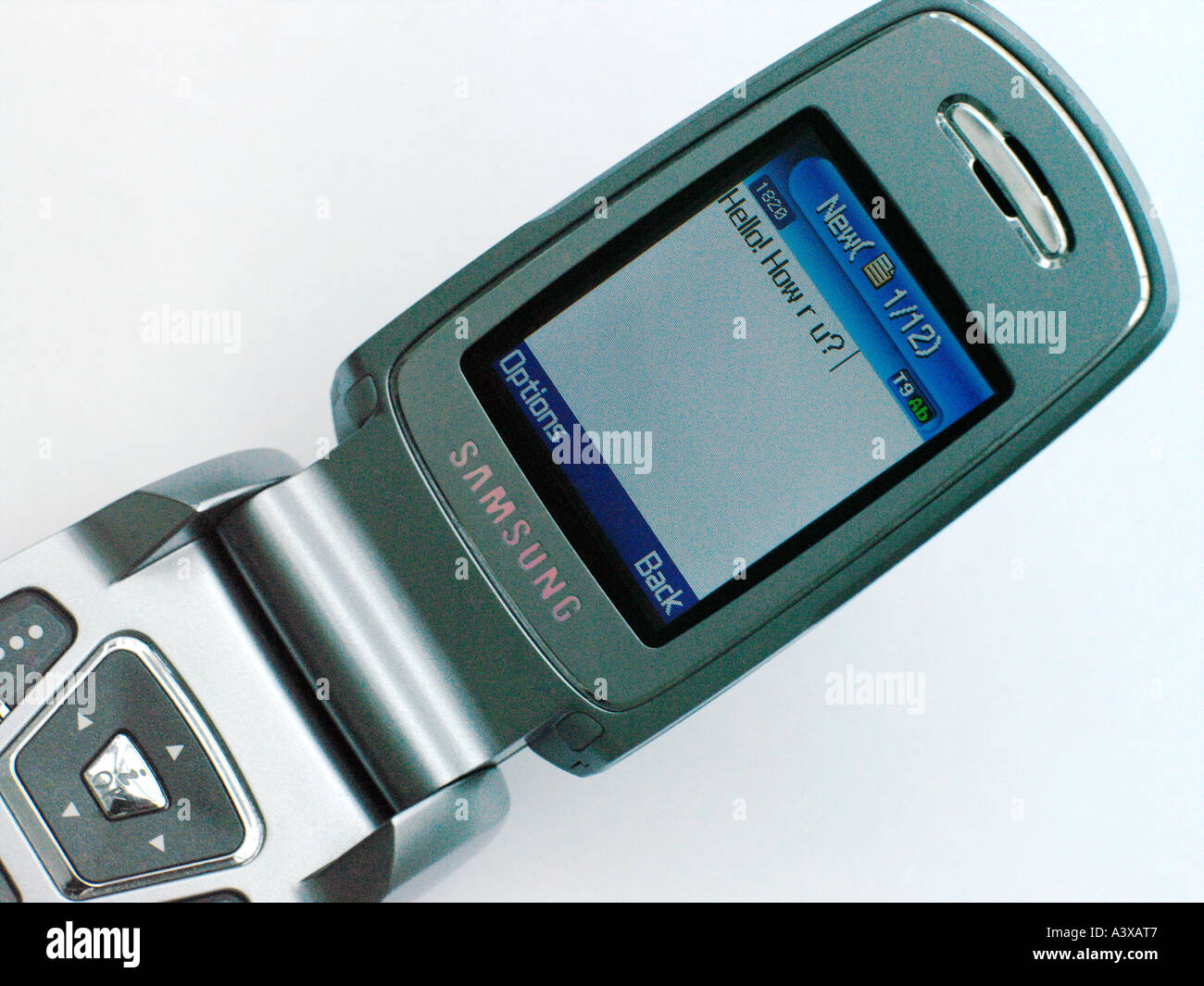 Samsung E720 téléphone mobile avec message texte Bonjour How R U ? Banque D'Images