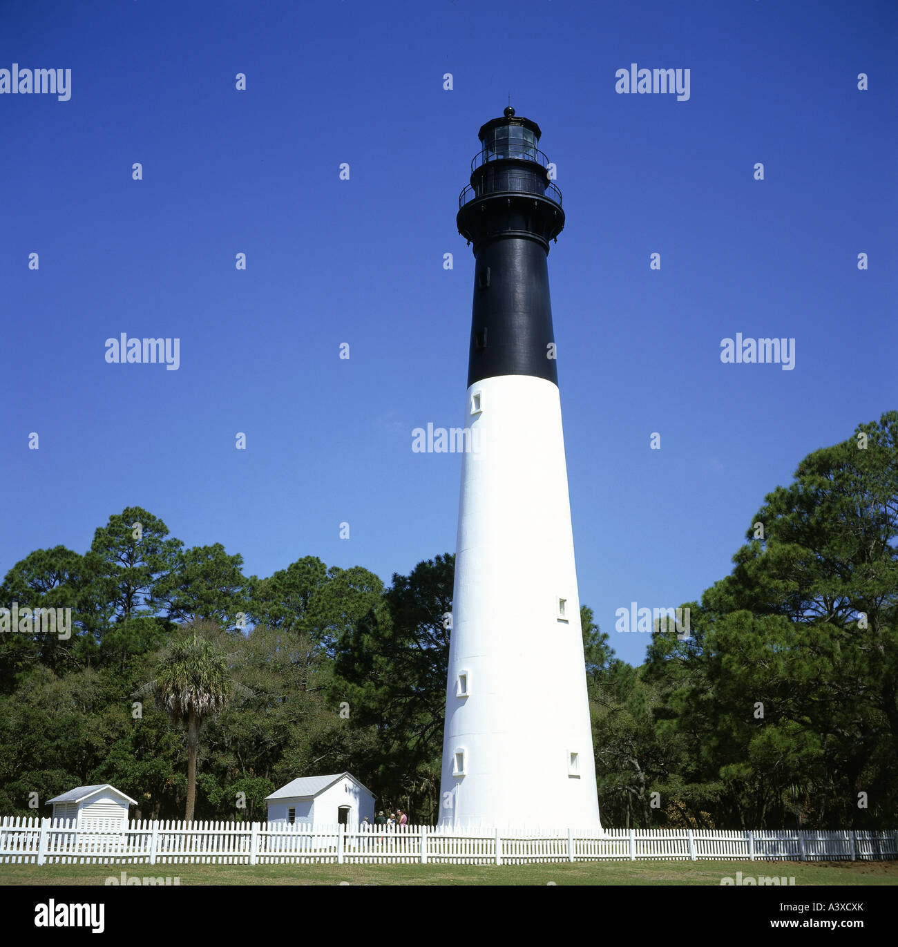 Géographie / voyages, USA, Caroline du Sud, l'île de Huntington, bâtiments, phare de l'île de chasse, vue extérieure, construit 1875, AME Banque D'Images