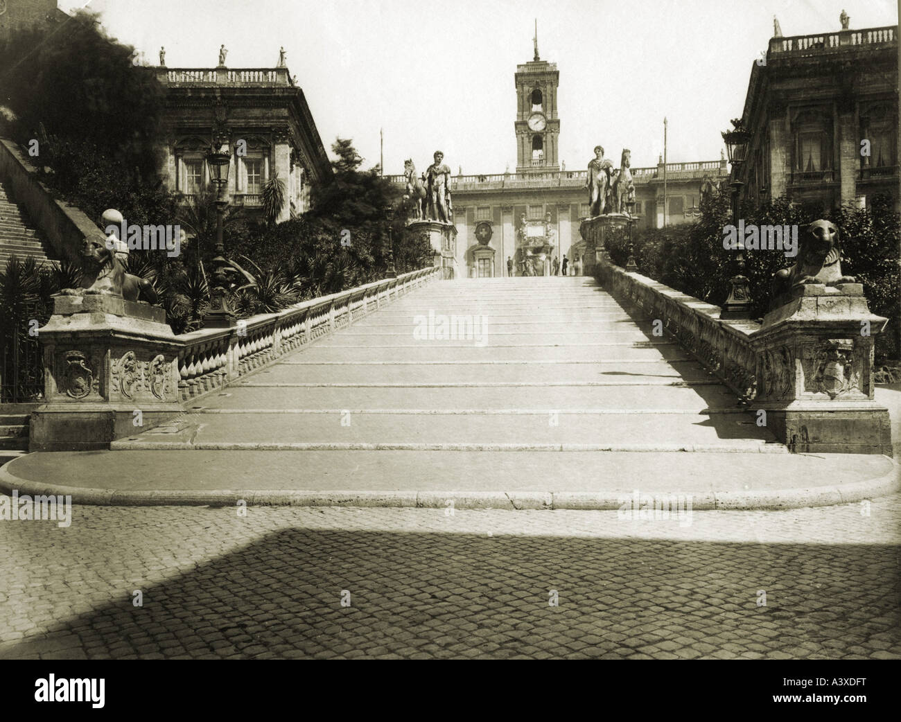 Géographie / voyages, Italie, Rome, places, montée sur la colline du Capitolin (Piazza del Campidoglio), conçue par Michel-Ange Buonarroti, XVIe siècle, vers 1885, Banque D'Images