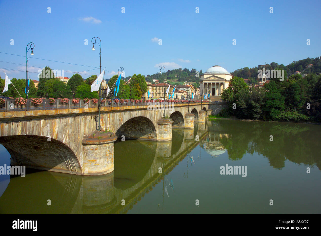 Italie Piémont Turin Torino Pô Ponte Vittorio Emanuele I et Chiesa di Gran Madre di Dio Banque D'Images
