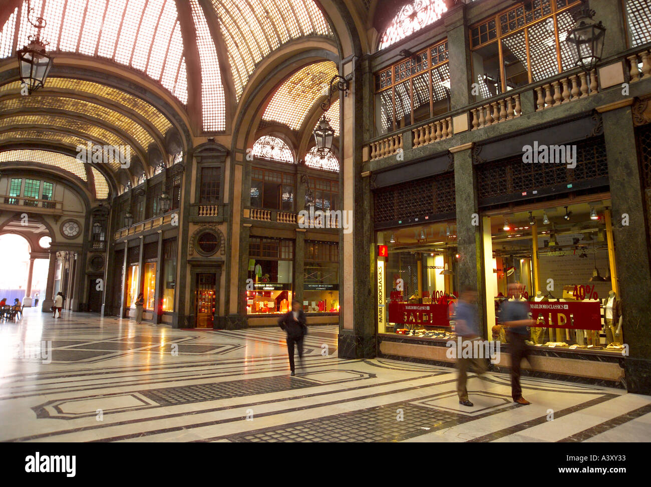 Italie Piémont Turin Turin Via Roma Galleria San Federico Banque D'Images