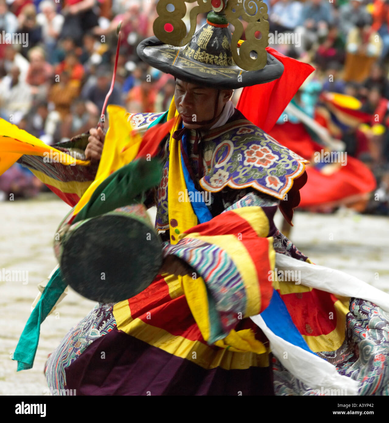 Danseuse de Tsechu Paro au Bhoutan la terre du dragon tonnerre Banque D'Images