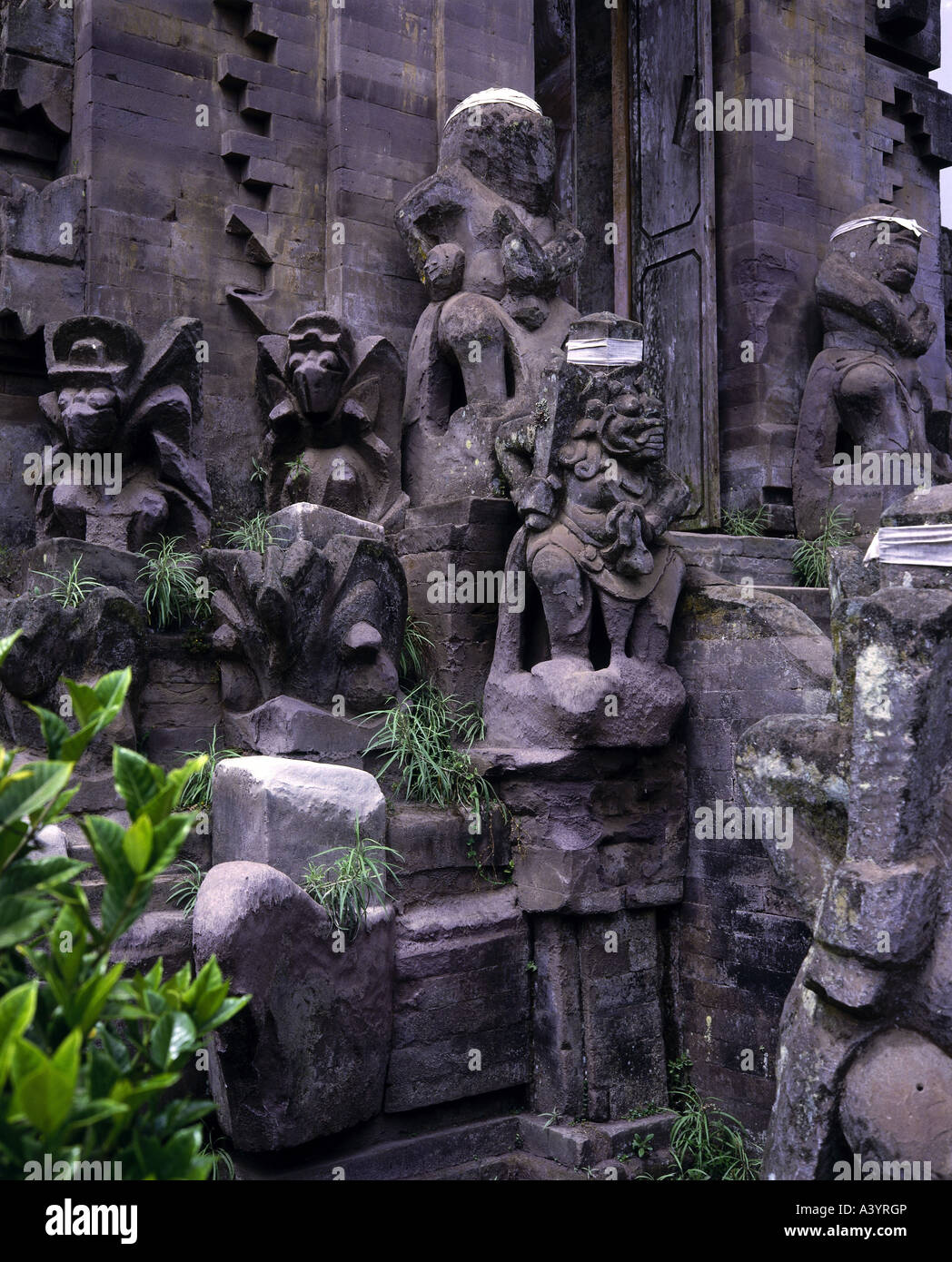 Voyage / géographie, Indonésie, Bali, bâtiments, temple de Besakih, troisième porte, gardiens, 8ème siècle, , Banque D'Images