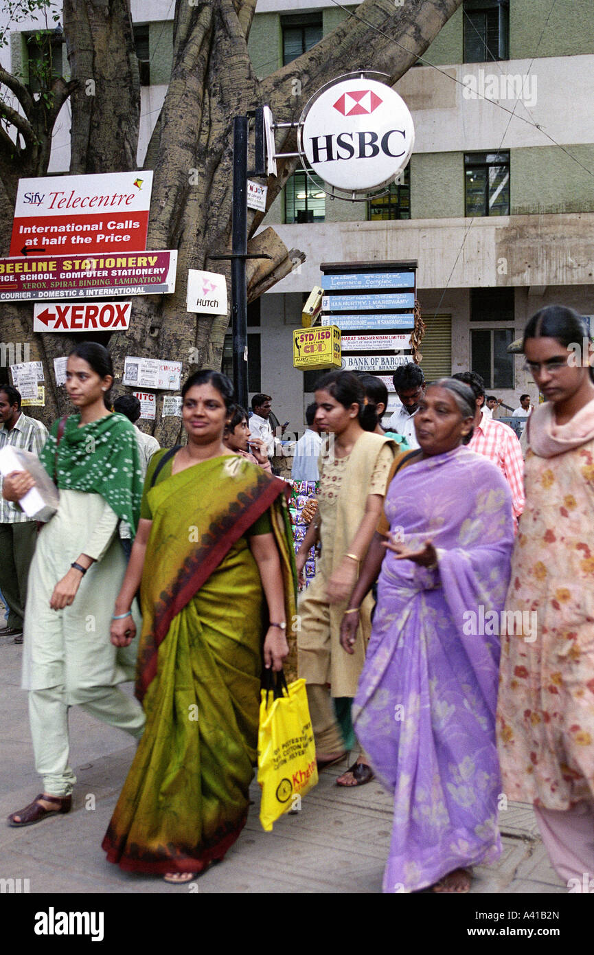 Un signe pour la banque mondiale de vente au détail à Bangalore Inde HSBC Photo prise par la Troïka Banque D'Images