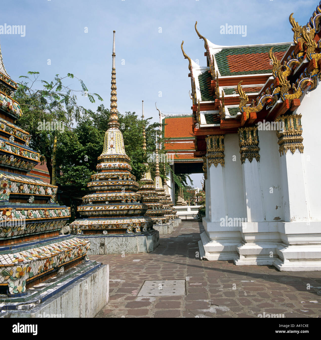 Stupas au Grand Palace Bangkok Thailande Asie du sud-est Banque D'Images