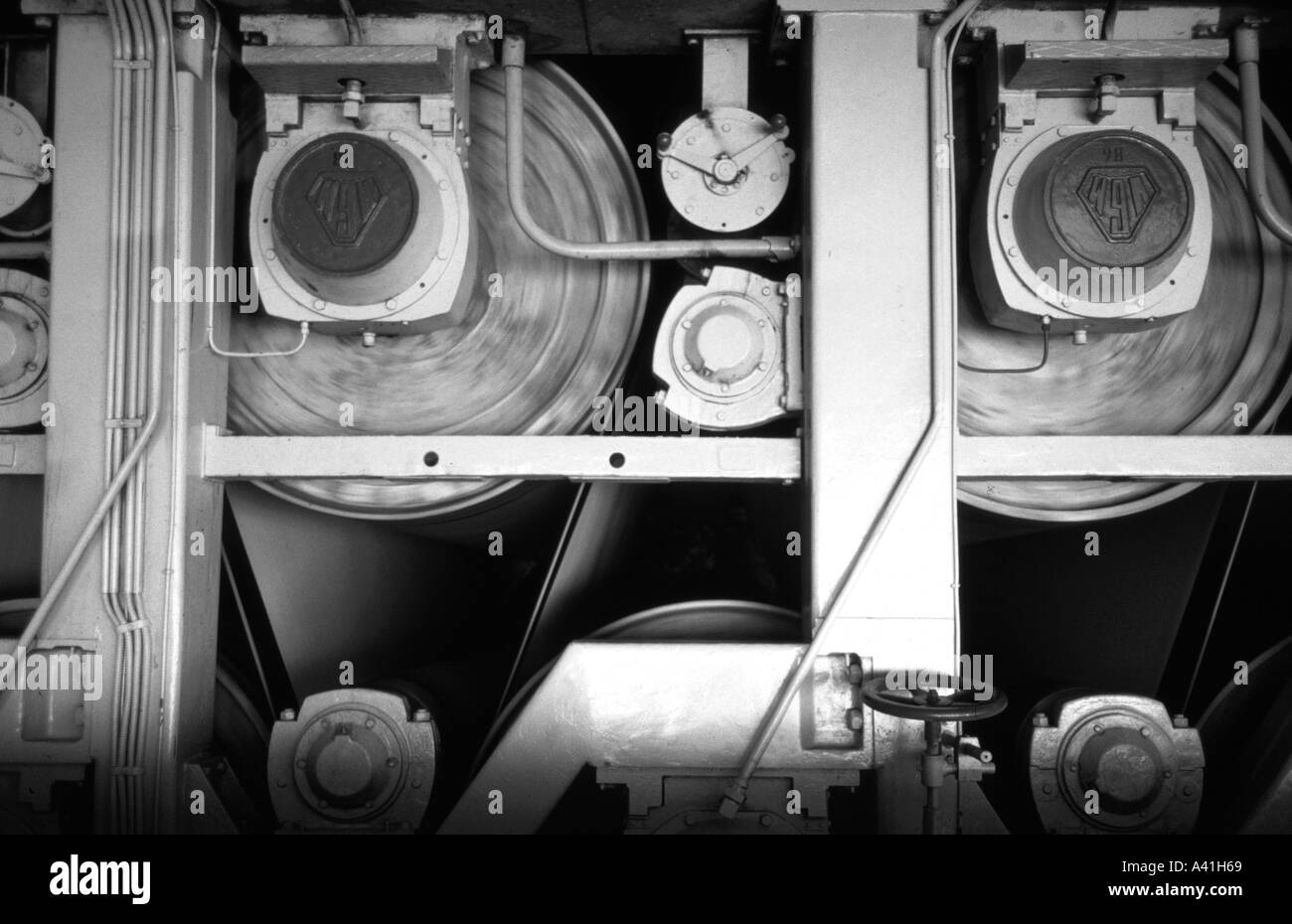 Machine à papier dans une usine à papier à Saint-Pétersbourg, Russie Banque D'Images