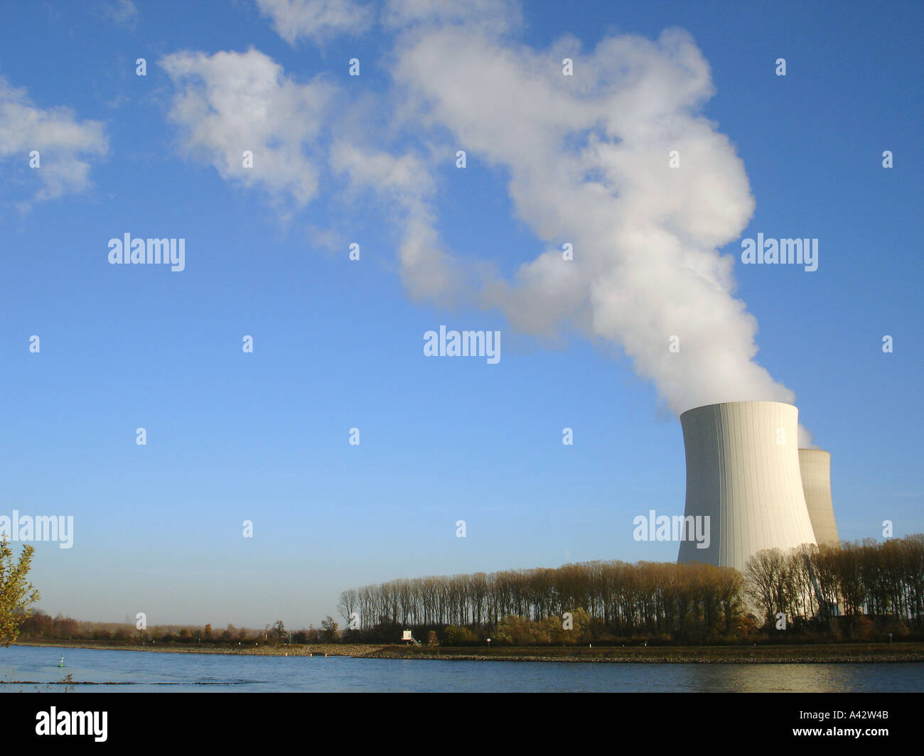 Kühltürme Atomkraftwerk centrale nucléaire Banque D'Images