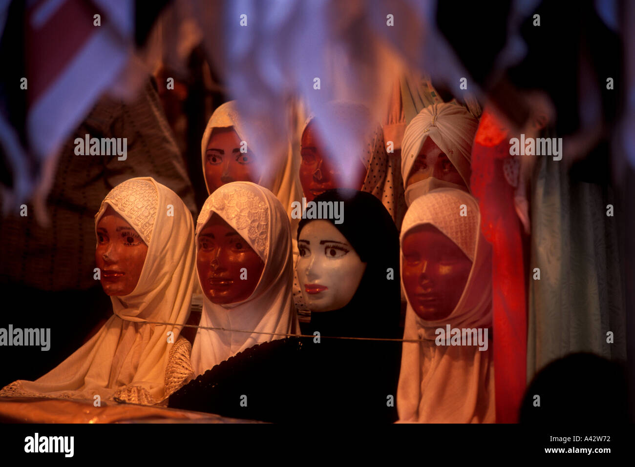 Afficher la fenêtre de hijab islamique Hamadiya souk de Damas Banque D'Images
