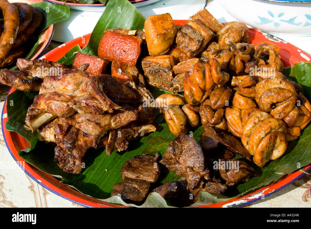 La viande de porc et de pièces d'estomac Laos Luang Prabang Banque D'Images