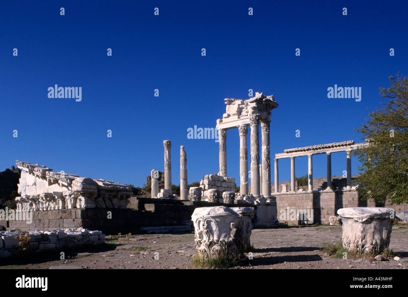 Pergamon ou Pergamum 282 BC–129 BC était une ville grecque ancienne riche et puissante à Mysia. au nord-ouest de la ville moderne de Bergama, en Turquie. Banque D'Images