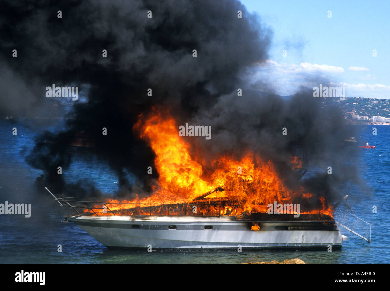 Saint Tropez France incendie bateau bateau bateau français Banque D'Images