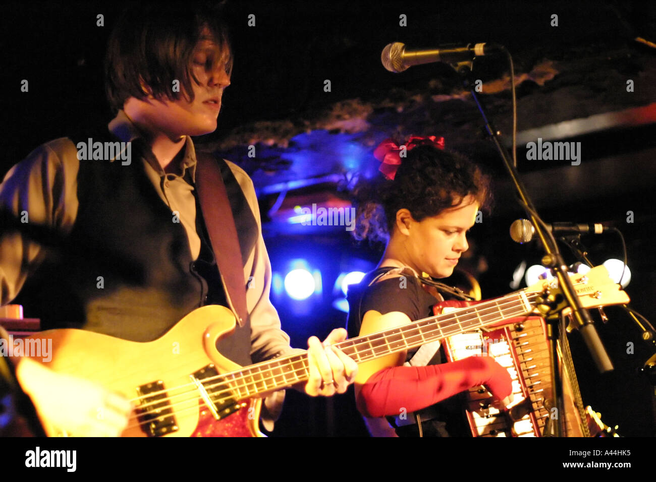 Win Butler et Régine Chassagne avec Arcade Fire jouer un concert au garage à Oslo Norvège Banque D'Images