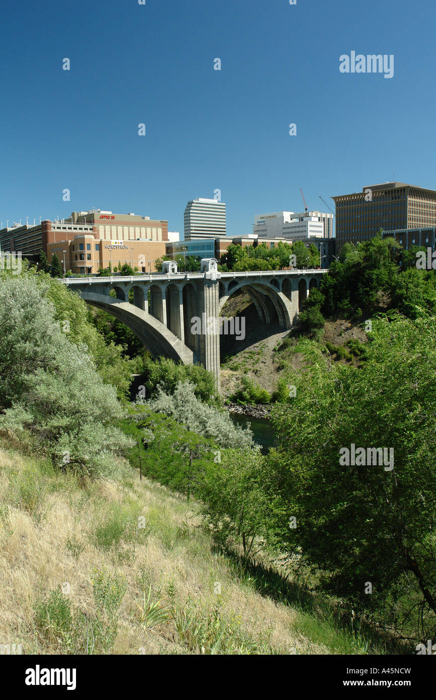 AJD55995, Spokane, WA, Washington, centre-ville, Skyline, Monroe Street Bridge, Spokane River Banque D'Images