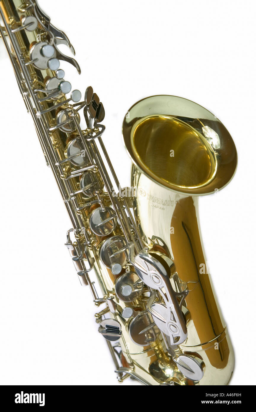 Saxophone sur fond blanc Banque D'Images