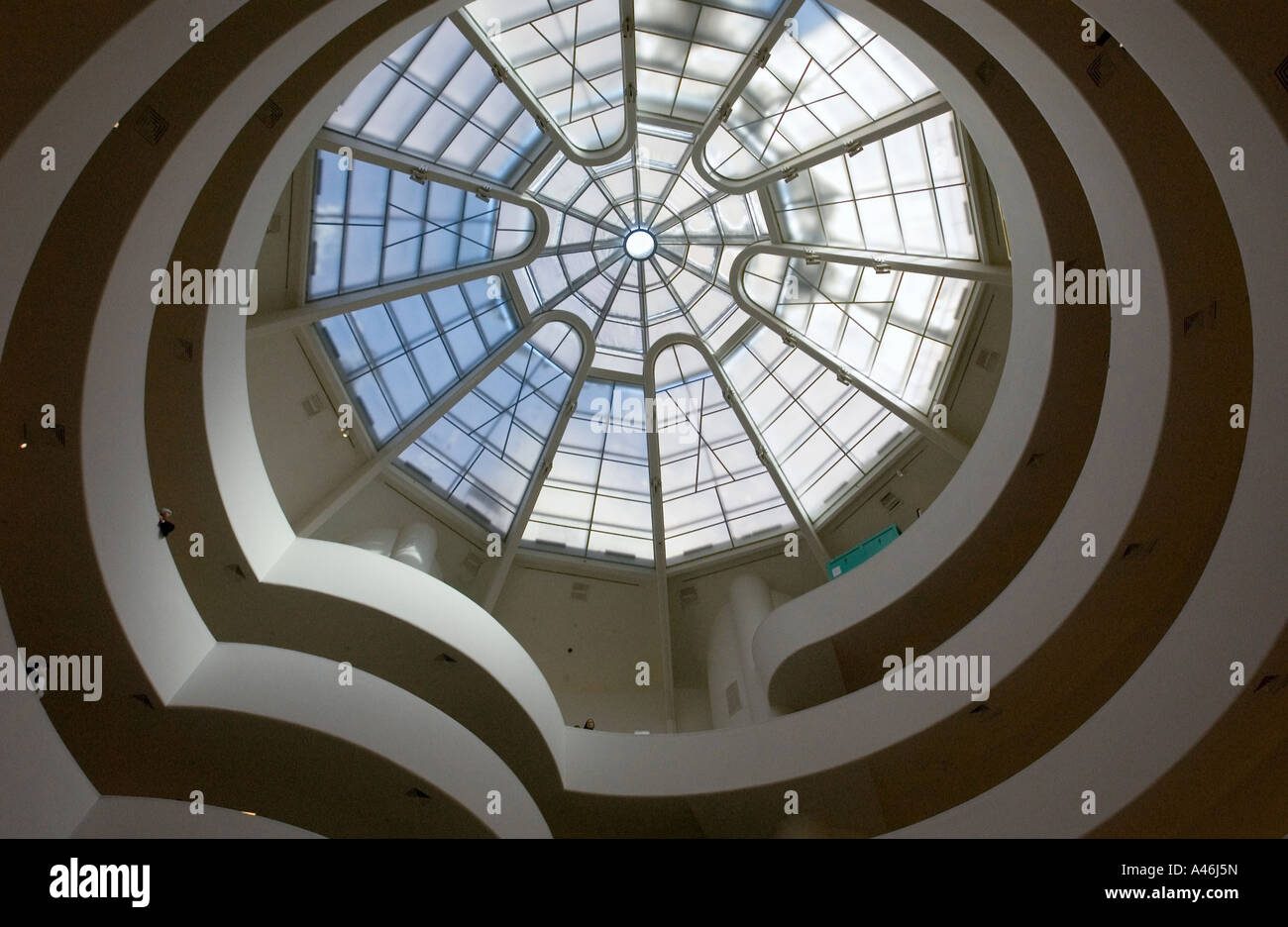 Intérieur du Solomon R. Guggenheim Museum, New York, USA Banque D'Images