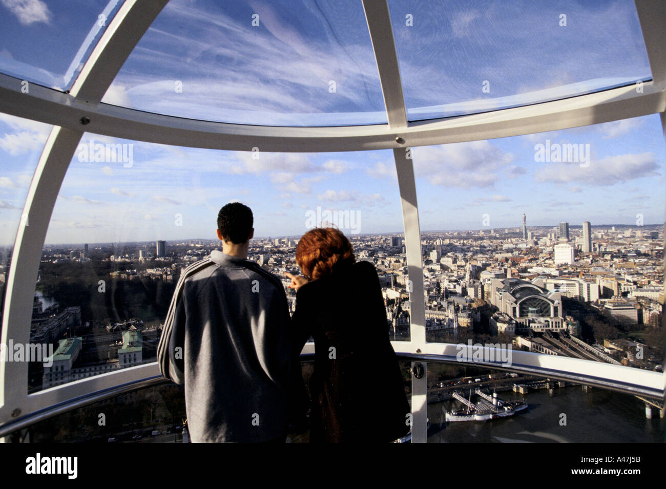 London Eye ouvre la grande roue de Londres southbank tamise Londres 2200 vue sur la fin de l'ouest 2000 Banque D'Images