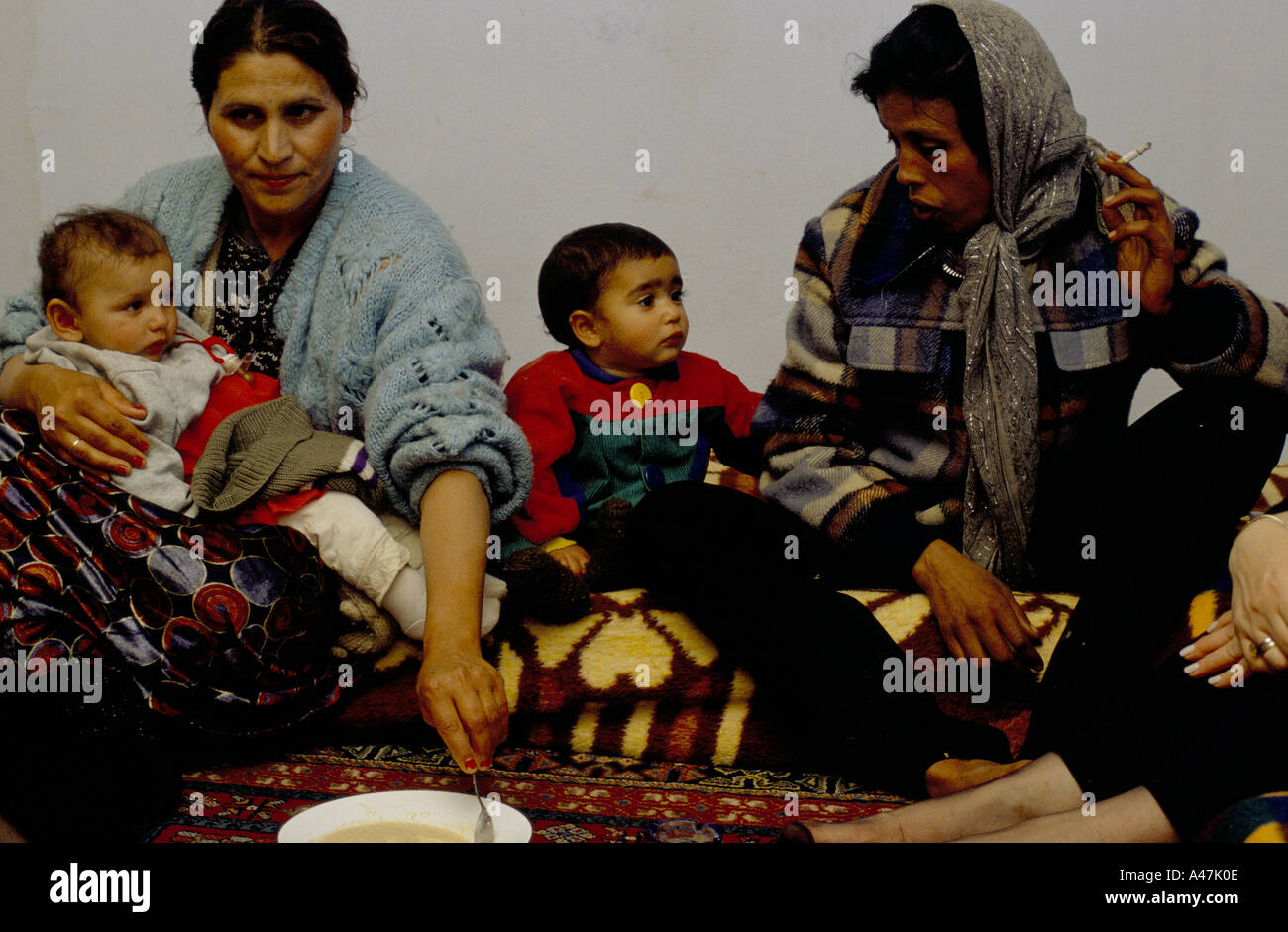 Mère de l'UNICEF et l'unité bébé au camp pour personnes déplacées podgoriza Monténégro Banque D'Images