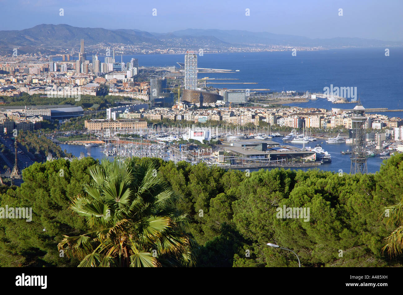 Vue panoramique de Barcelone de Castel del Barça Le parc de Montjuïc Catalunya Catalogne Catalogne Costa Brava España Espagne Europe Banque D'Images