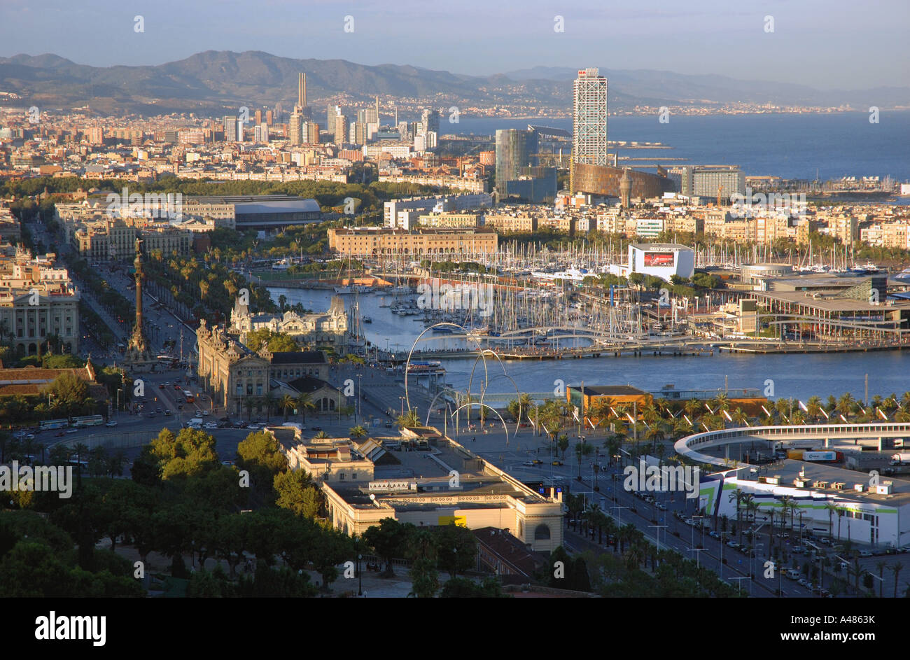 Vue panoramique de Barcelone de Castel del Barça Le parc de Montjuïc Catalunya Catalogne Catalogne Costa Brava España Espagne Europe Banque D'Images