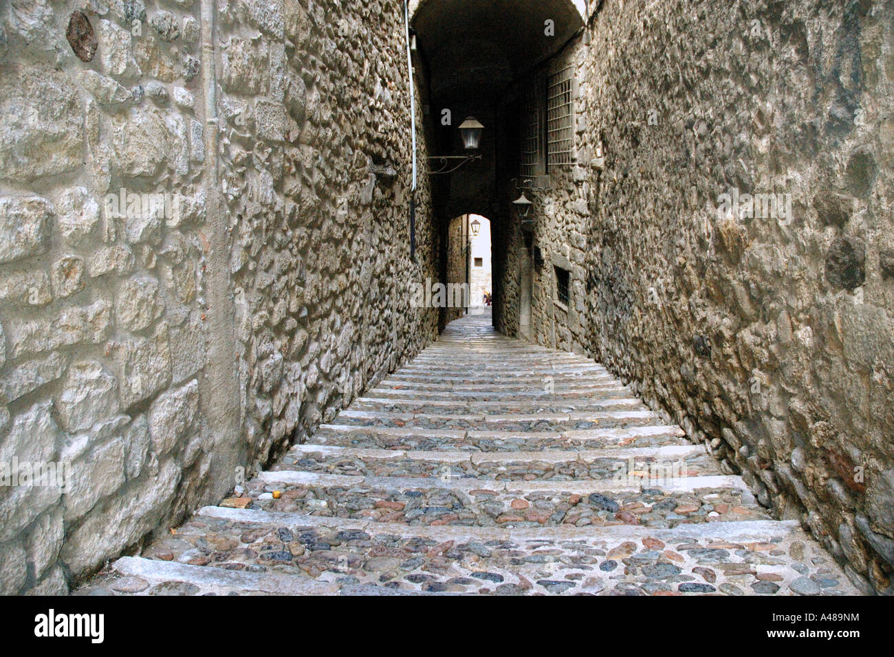 Avis de backstreet caractéristique du vieux centre-ville de Gérone Gérone Catalogne Catalogne Cataluña España Espagne Europe Banque D'Images