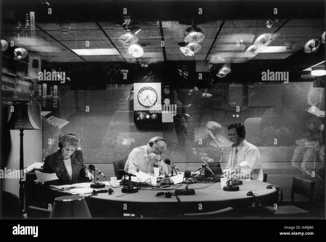 John Humphries sue macgregor et journaliste sportif nick mullin dans le BBC Radio 4 studio Programme d'aujourd'hui Banque D'Images