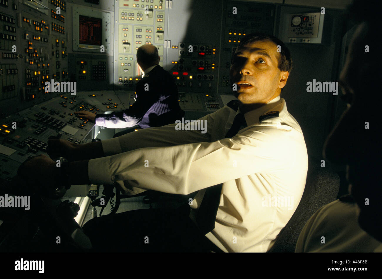 Les officiers de marine aux commandes du sous-marin nucléaire trident de la base navale de Faslane .l'Ecosse Banque D'Images