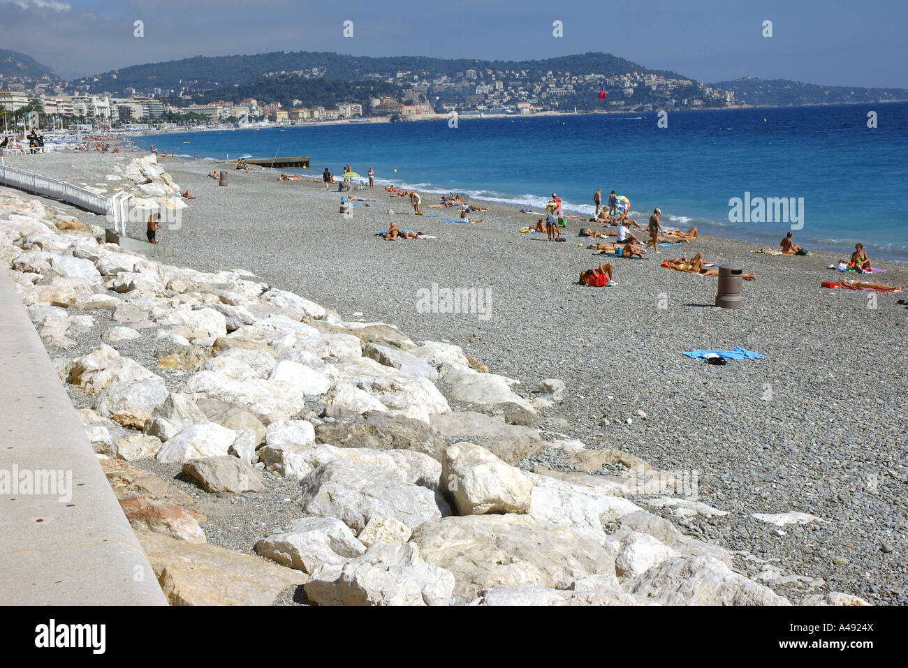 Vue panoramique sur mer & plage de Nice Côte d'Azur Cote d Azur France Europe du Sud Banque D'Images